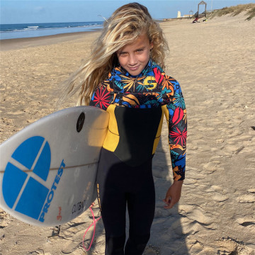 Zeegezein meisje 3 mm volledig surfen aangepaste afdrukken wetsuit