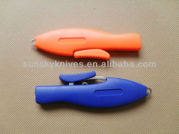 Fish cutting scissors