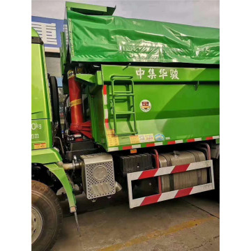 11 - Camion à benne basculante d&#39;une capacité de 25 t