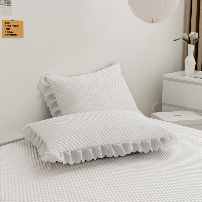Wholesale New Style Ice Lace Mat BedSkirt set