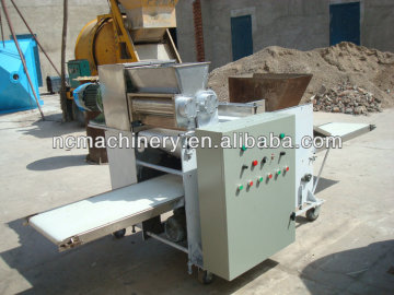 Cheese forming and cutting machine