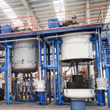 Bottom-loading multi-station vapour deposition furnace