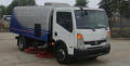 3CBM Dongfeng Nissan Compact Road Sweeper Truck Euro3