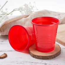 مجموعة أدوات المائدة بالجملة كوب بلاستيك PP كوب ساخن مع لون أحمر مخصص للمشروب البارد
