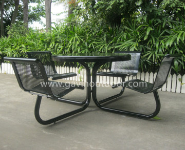 Outdoor round table metal outdoor table with chairs