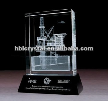 3d laser crystal trophy cube, crystal trophy cube with black base