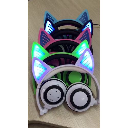 Factory Wholesale Glowing LED Light Blue tooth Headphone