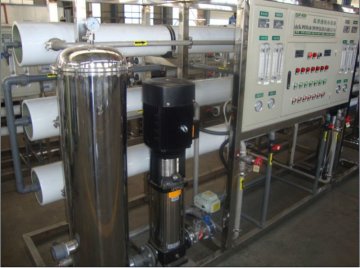 Compact Rowater Treatment Convert Salt Water Into Drinkable Water3000L/H