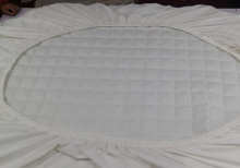 white color quilted mattress protector  hotel use