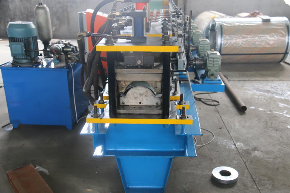 popular galvanized ridge roll forming machine for buyer