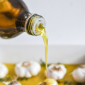 Olio essenziale di aglio per uso alimentare