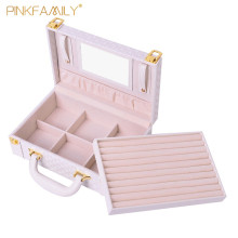 Jewelry display case for ring