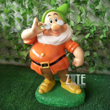 Outdoor Garden Life Size Cartoon Resin Fiberglass Seven Dwarfs Statue