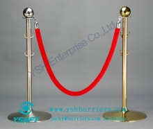 Retractable crowd control barrier