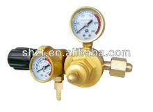 CO2/Air flow regulator