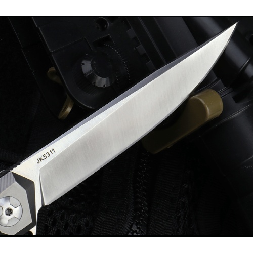 Coltello tascabile da caccia con manico in titanio S35VN con clip