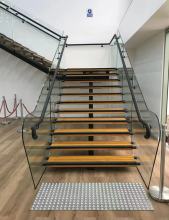 Indoors Modern Design Steel Wood Monostringer Stairs