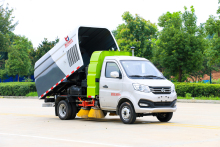 2CBM Parking Lot Sweeper Truck