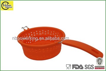 Collapsible Silicone Strainer
