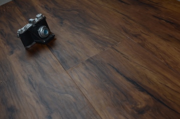 8mm Laminated Flooring Ac3 Click System