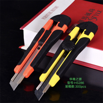 Plastic grip Utility Knife with 18mm blade