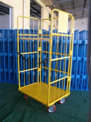 loading cargo trolley