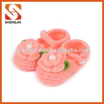 Eco-friendly material handmade 100% acrylic crochet knitting baby shoes