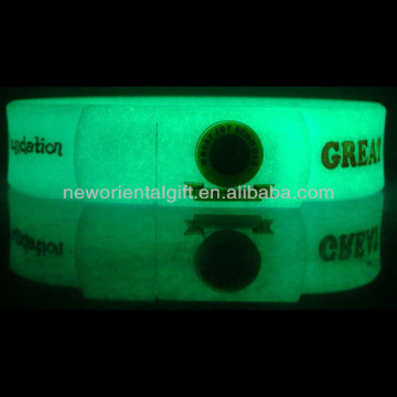 Creative OEM Glow in the dark USB Flash Drives / USB Silicone wristbands