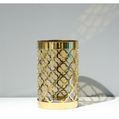 Gold metal flower-ware
