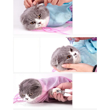 Lavez le sac pour chat et prenez un bain