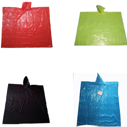 Promotionele goedkope zomer PE waterdichte regenponcho