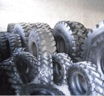 Tires for Komatsu Wa80 Wheel Loaders