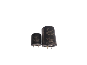 High capacity low-voltage horn type electrolytic capacitor