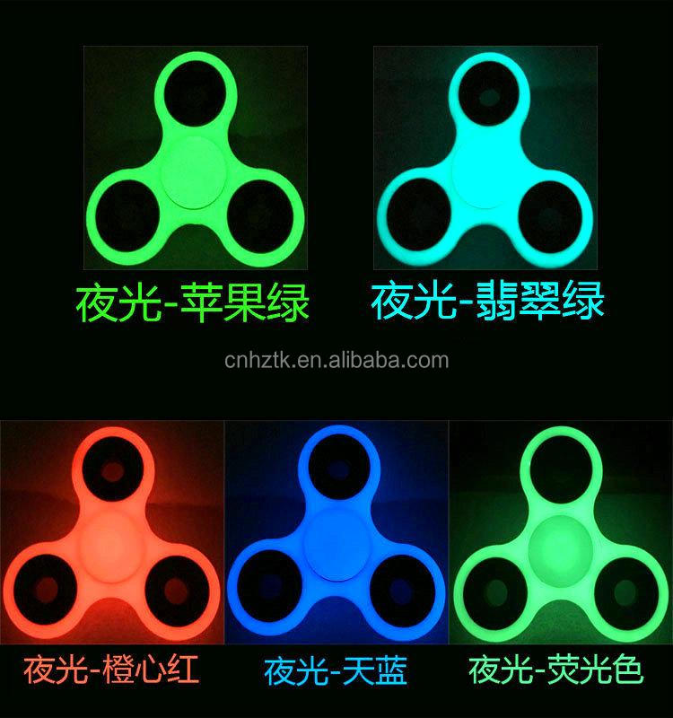 Glow in dark fingertips gyro / triangular rotation fingertips magic gyro/ LED flash decompression toys