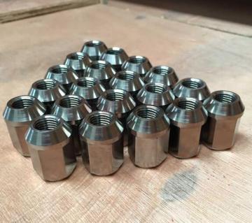 Titanium wheel nuts---titanium racing car wheel nuts