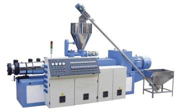 plastic extruding machine