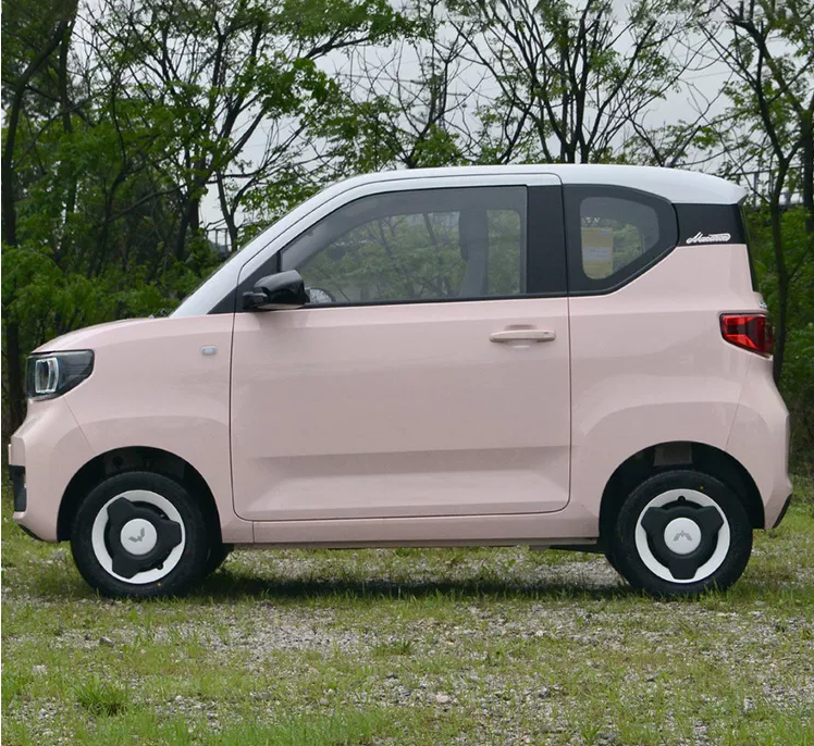 Wuling Yellow Mini Evcar New Cheapest Electric Car and Vehicle Certificated Chinese Factory