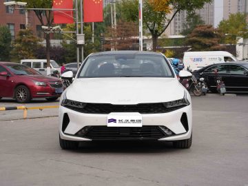 2025 KlA K5 1.5T Gasoline vehicle