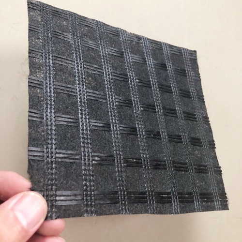 ราคาต่ำวิปริตไฟเบอร์กลาส Geogrid เสริมกำลัง