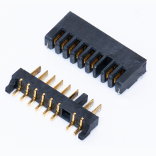 Horizontal docking and vertical docking power connectors