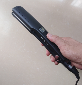 Auto Adjustment Suitable Heat Digital Flat Hair Iron