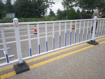 Hot Sales Road Guardrail road fence traffic barrier road barrier