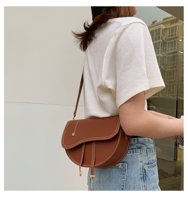 Hot Sale Retro Small Bag 2021 Trend Korean Female Bag All-match Messenger Bag Wholesale