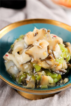 seasoned wasabi with conch slice