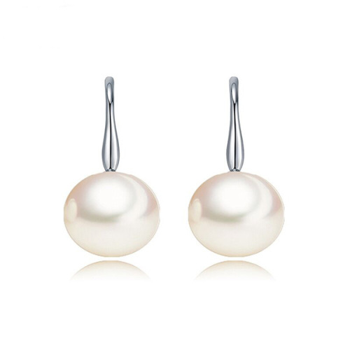 Simple And Exquisite Ear Stud Small Fresh Style Pearl Earrings