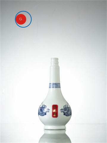 Porcelain-like Liquor Bottle of Chinese Painting