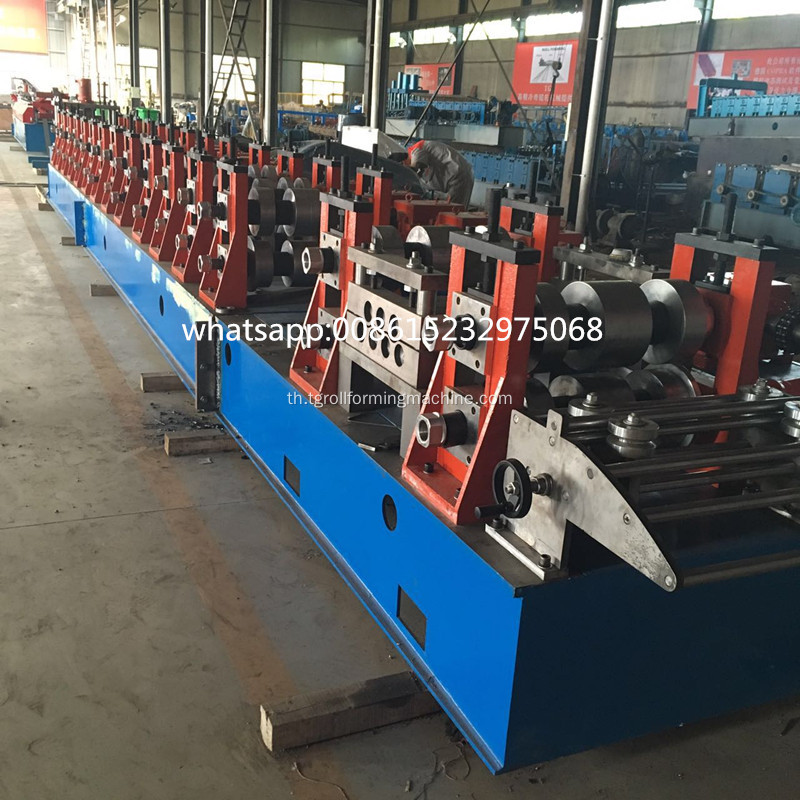 คุณภาพดีทางหลวง Guardrail Roll Forming Machine