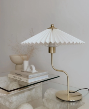 Retro Style Metal Table Lamp with European Design