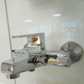 Mezclador de bañera y ducha con acabado en latón cromado y acabado en latón cromado
