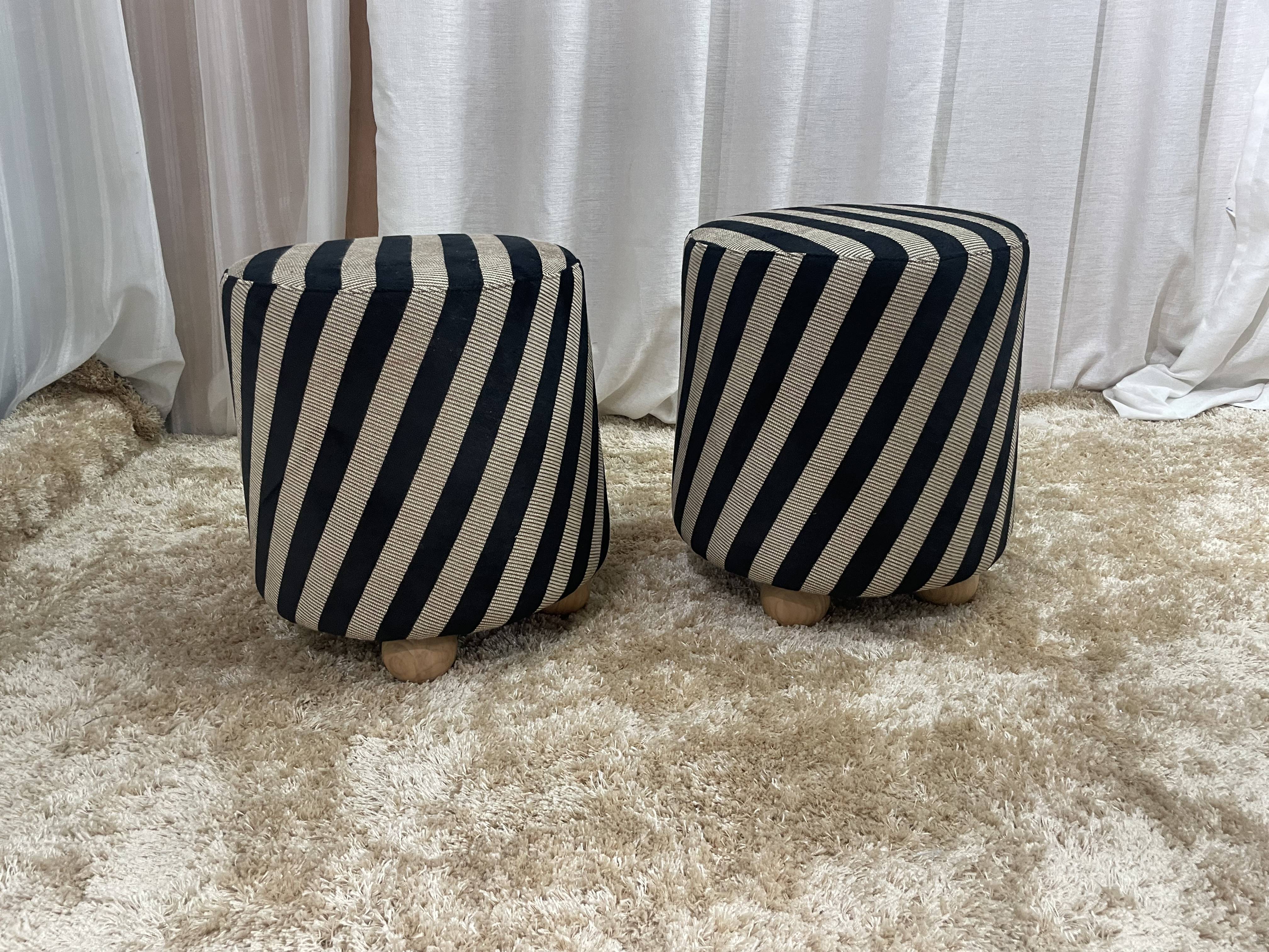 stool chair (2) stool chair (2)